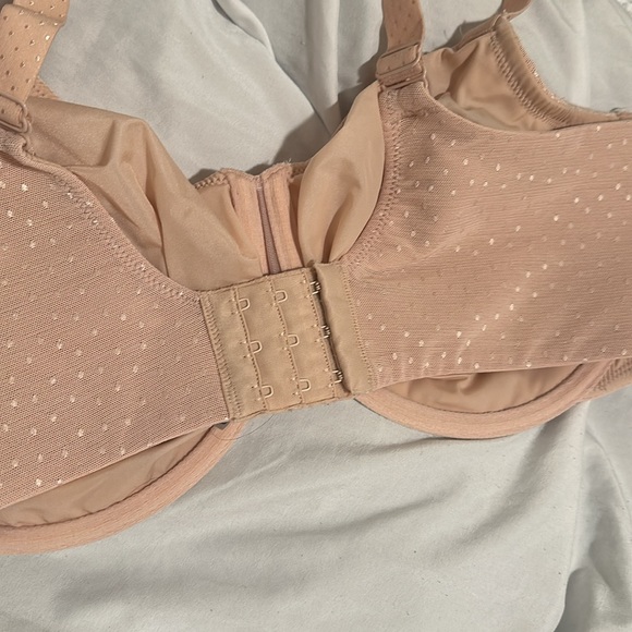 Wacoal unlined wired bra 36G - Picture 2 of 3